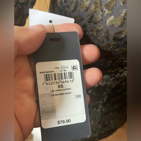 Guess Bodysuit Top Womens V-neck Leopard Print Velvet Sz XS Y2K 90s - Picture 7 of 13